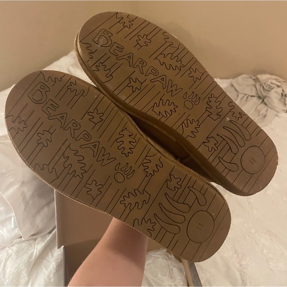 brown bearpaw boots - Picture 3 of 4